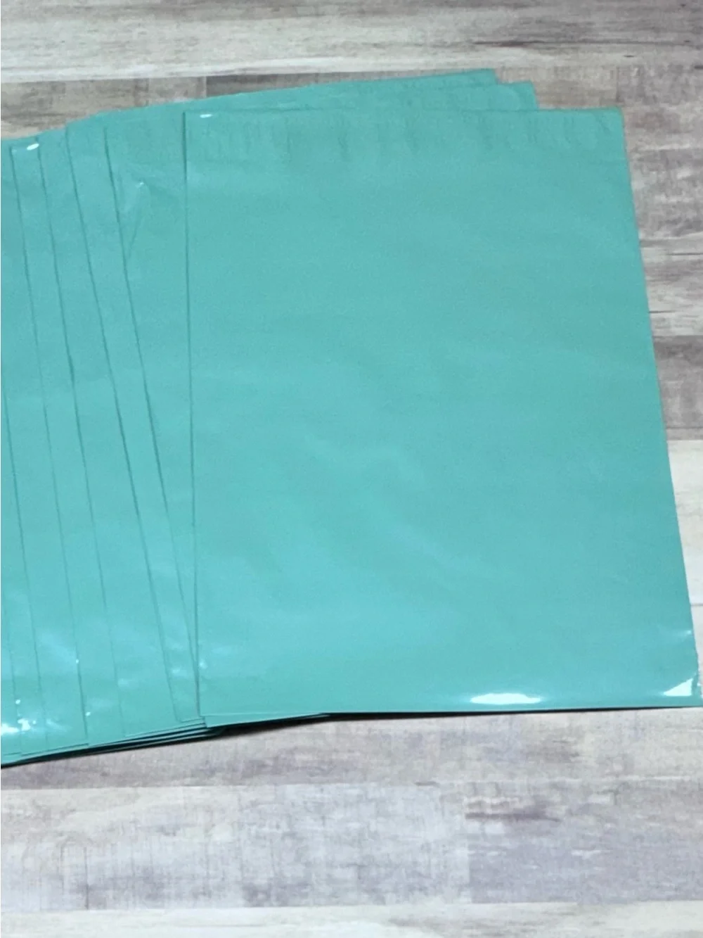 20 Metronic Poly Mailer Bags 10x13 in Grayed Jade Green